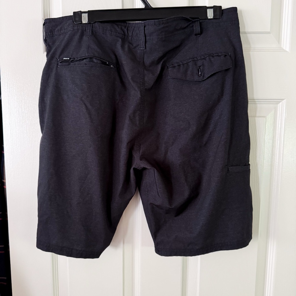TenTree Men's Black Cargo Shorts Size 33 Sustainable Waist 17